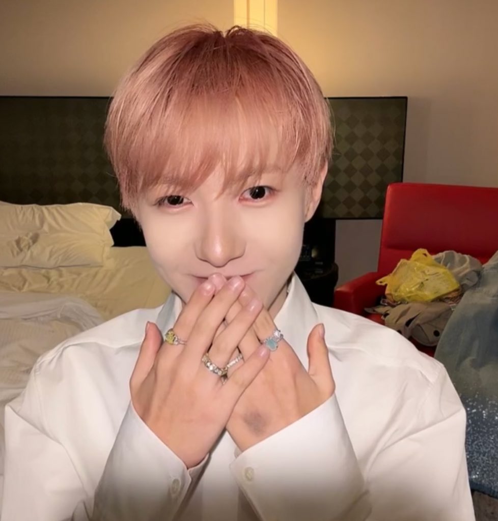 อุ่ย เราเผลอหลุดพูดอะไรหรือเปล่านะ