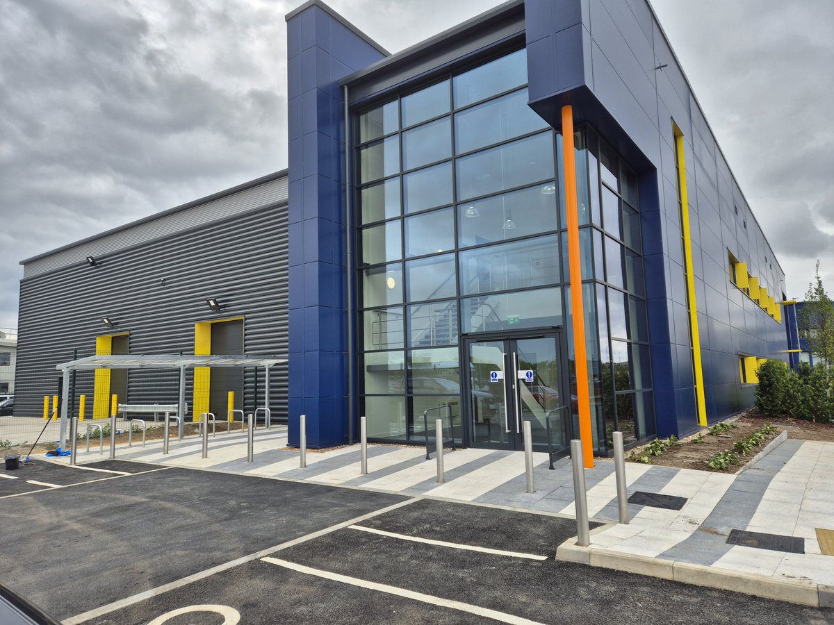 Apollo, part of the Royston Gateway development, has reached practical completion, offering 20,000 sq ft of high-spec industrial and office space.
 
Stace provided Cost Management services for Kiafield Properties. 

Read more here: stace.co.uk/project/roysto…

#togetherwedeliver