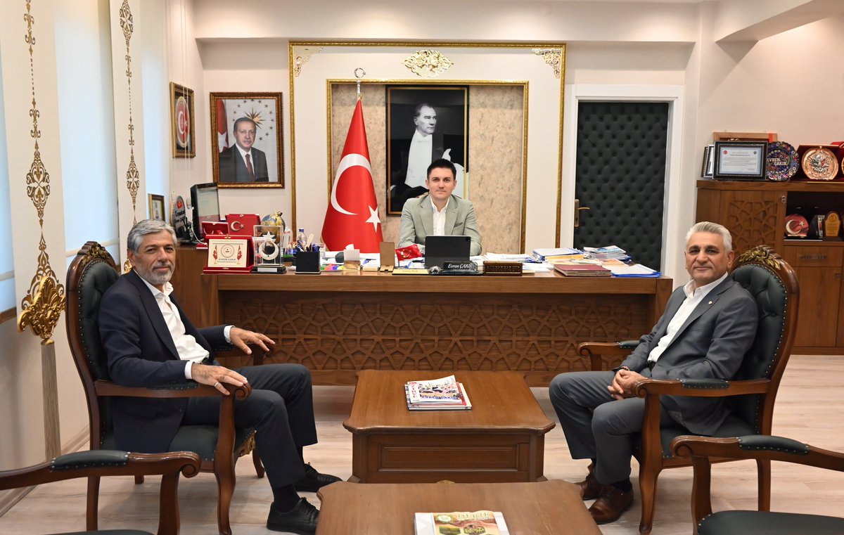 Nusaybin Ticaret Borsası (@nusaybintb) on Twitter photo Borsamızın Yönetim Kurulu Başkanı Necdet Aktaş ve Yönetim Kurulu Başkan Vekili Abdulhalim Aydın, #Nusaybin Kaymakamı Evren Çakır’ı makamında ziyaret ettiler. Nazik misafirperverliklerinden dolayı Sayın Kaymakamımıza teşekkür ederiz.
<a href="/TOBBiletisim/">TOBB</a> <a href="/RHisarciklioglu/">Rifat Hisarcıklıoğlu</a> <a href="/necdetaktas47/">NECDET AKTAŞ</a> Borsamızın Yönetim Kurulu Başkanı Necdet Aktaş ve Yönetim Kurulu Başkan Vekili Abdulhalim Aydın, #Nusaybin Kaymakamı Evren Çakır’ı makamında ziyaret ettiler. Nazik misafirperverliklerinden dolayı Sayın Kaymakamımıza teşekkür ederiz.
<a href="/TOBBiletisim/">TOBB</a> <a href="/RHisarciklioglu/">Rifat Hisarcıklıoğlu</a> <a href="/necdetaktas47/">NECDET AKTAŞ</a>