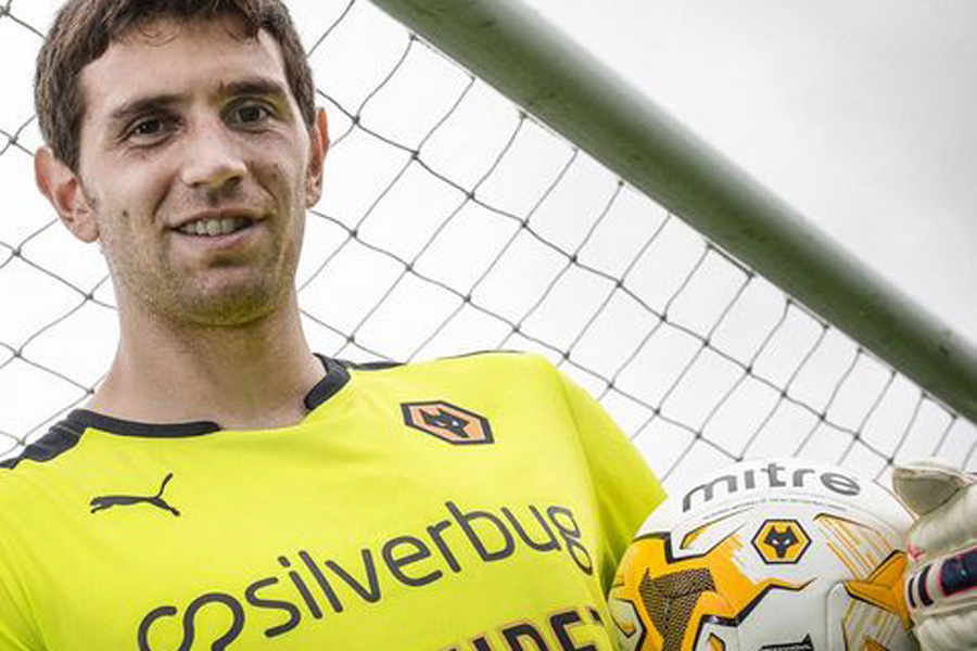 SlowSportsNews's tweet image. BREAKING:🚨Argentine goalkeeper Emi Martinez has signed for Wolves on a season-long loan. ✍️