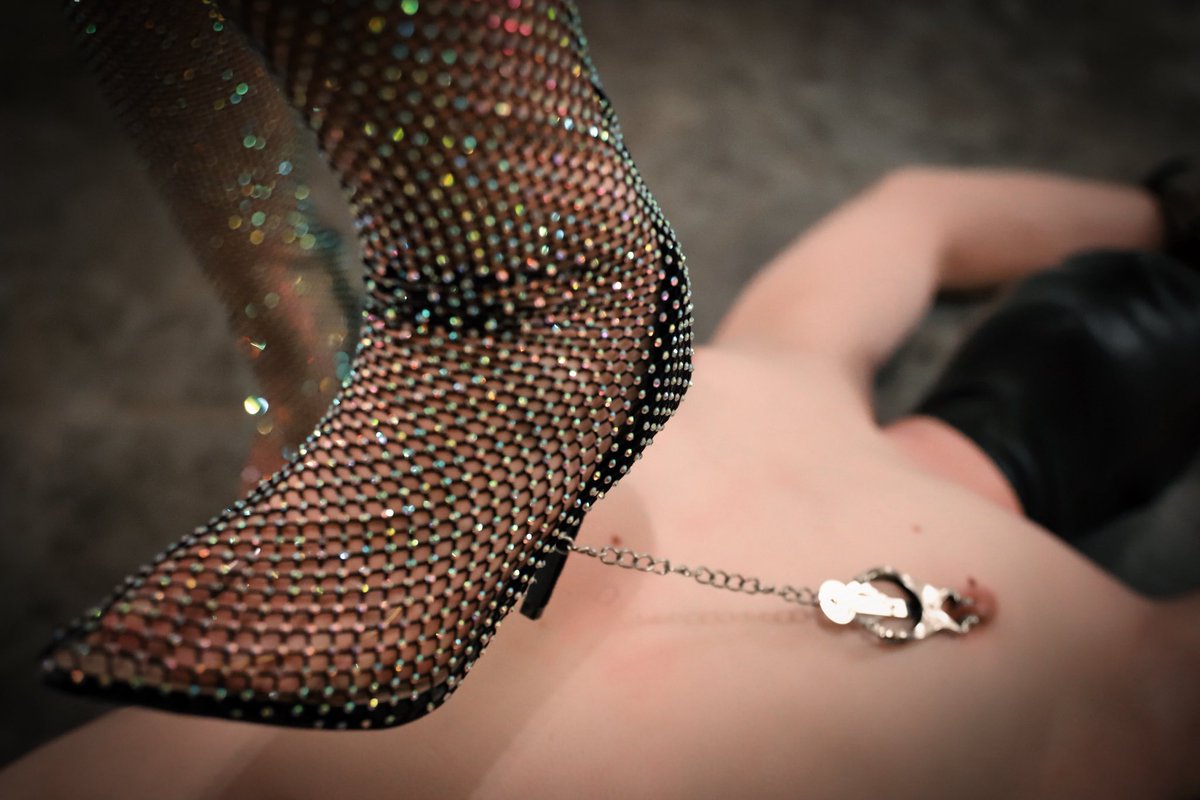 Lex Slave 🧤 tweet media