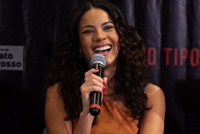 Hoje no Festival de Cinema de Gramado acontece a estreia do Filme: CINCO TIPOS DE MEDO onde Bella Campos interpretará Marlene! 🌹❤️