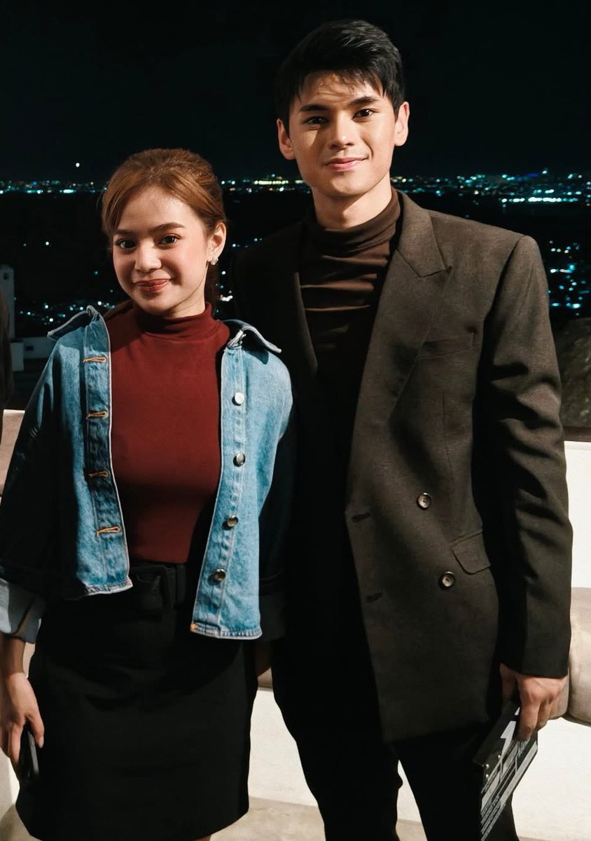 Hindi na umaalis ang numero pero patuloy tayo. Woooy ang gwapo ni Paps dito ! bagay sa kanya yung damit niya.

LOVE WINS WITH DUSTBIA
LOVE WINS WITH DUSTBIA