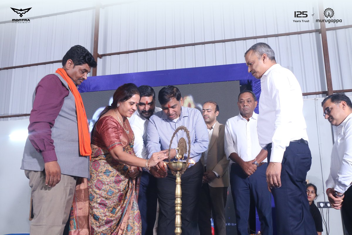 MontraElectric's tweet photo. #Montra Electric powers into Raipur with Ralas Wheels!
Bringing the EViator (e-SCV), Super Auto & Super Cargo (e-3Ws) to Central India. With Raipur emerging as a logistics hub, our EVs + full-service support drive smarter, sustainable mobility.
#BetterMovesUs https://t.co/hTFpwLAbCd