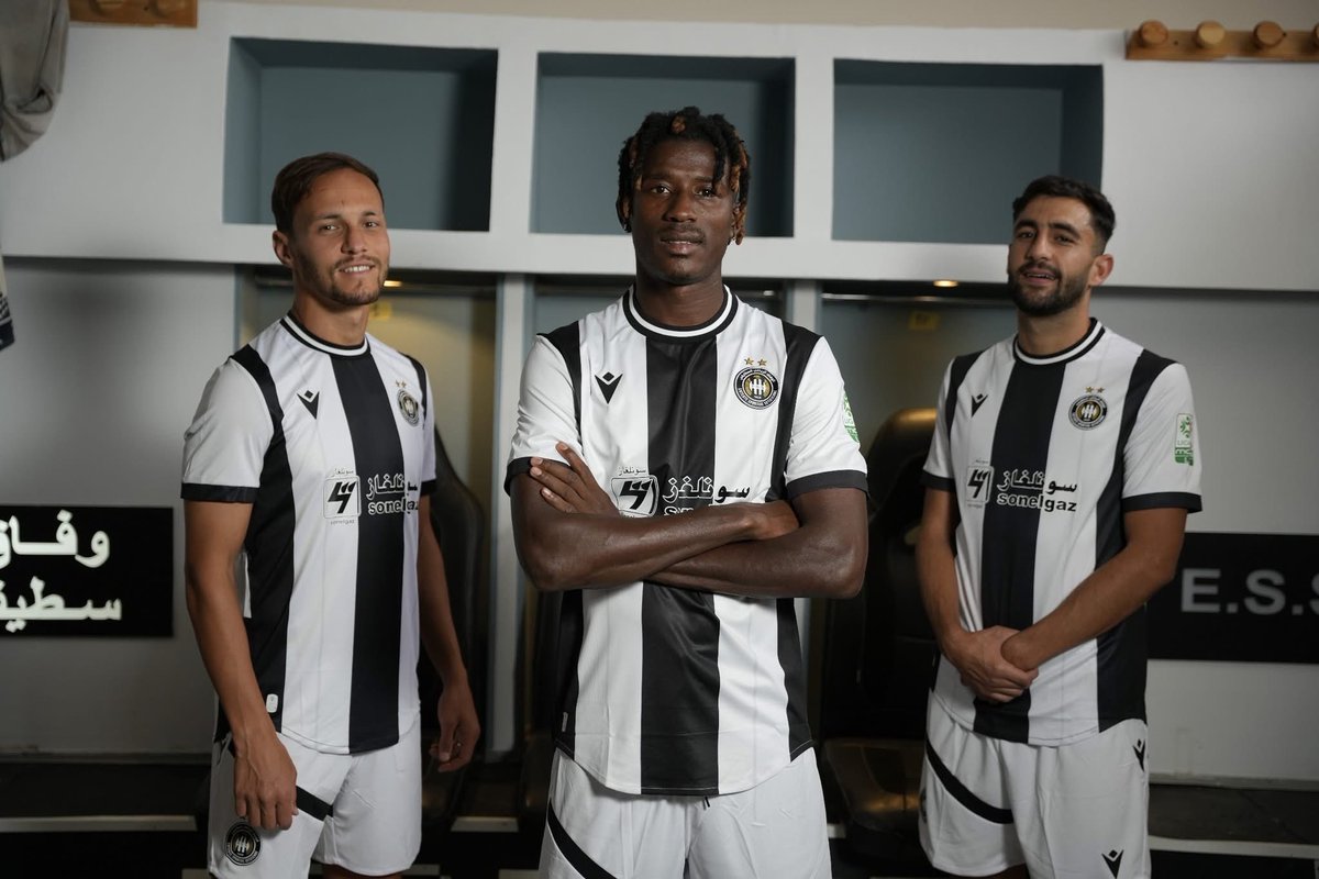 ESSinsider's tweet image. We are Black and White, we are l'Entente 🖤🤍💪

#ESSetif | #WeAreESS 🦅 |
#وفاق_سطيف 🖤🤍