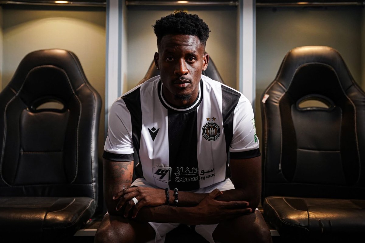 ESSinsider's tweet image. We are Black and White, we are l'Entente 🖤🤍💪

#ESSetif | #WeAreESS 🦅 |
#وفاق_سطيف 🖤🤍