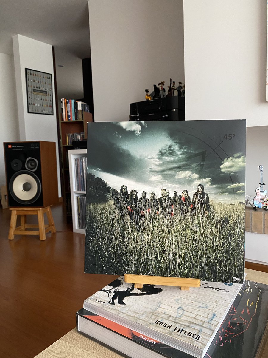 El 20 de agosto de 2008 <a href="/slipknot/">Slipknot</a> publicó su cuarto disco llamado “All Hope Is Gone”