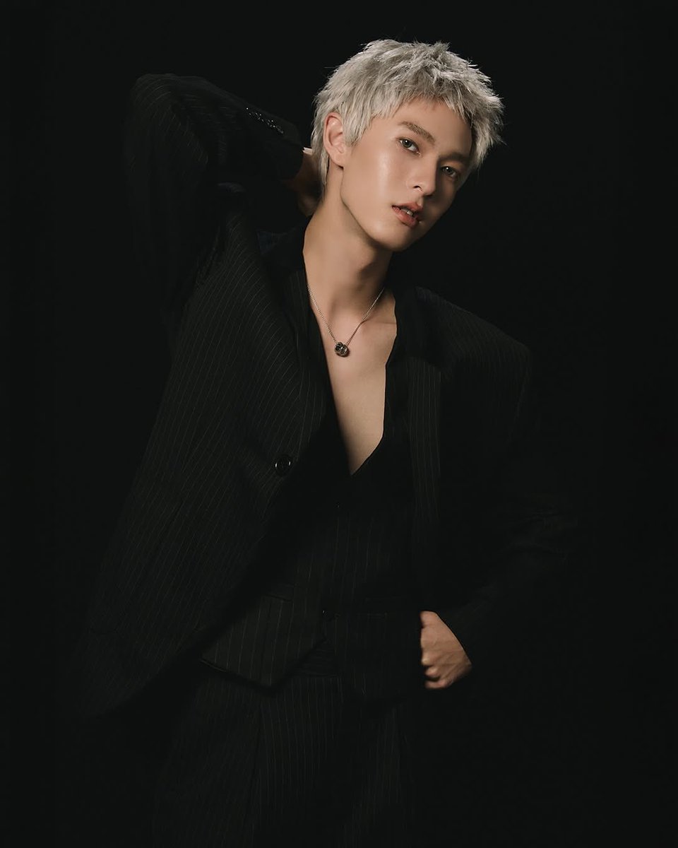 ppurpleur's tweet photo. กรี๊ดดดดดดดดด พูห์กับผมสีนี้ ฝันที่ไม่กล้าฝันมาก หล่อมากเลยอะ เหมือนพระเอกอนิเมะของจริงเลยอะ ฮีเสิร์ฟทุกลุคให้แตกตื่นเว่อ 😭👍🏻🤍

🎱 ˒˒ @ppoohkt #ppoohkt 💭◟✦ https://t.co/zfUfupfFKc