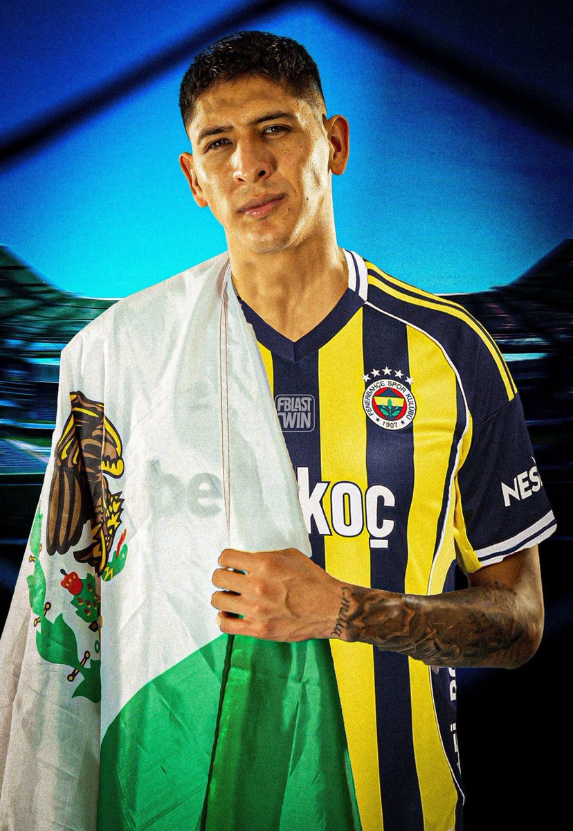 Edson Álvarez fena topçu değil, eyvallah.
Ama biz hâlâ olayı yanlış yerden çözmeye çalışıyoruz.
Yine çapa, yine kalas bir orta saha.
Topu alıyor, ver stoper’e, dön kaleciye. Yeter ya.

Bu takımın ihtiyacı belli kardeşim:
Ayağı düzgün, ısıran, dikine oynayan, oyunu yönlendiren bir