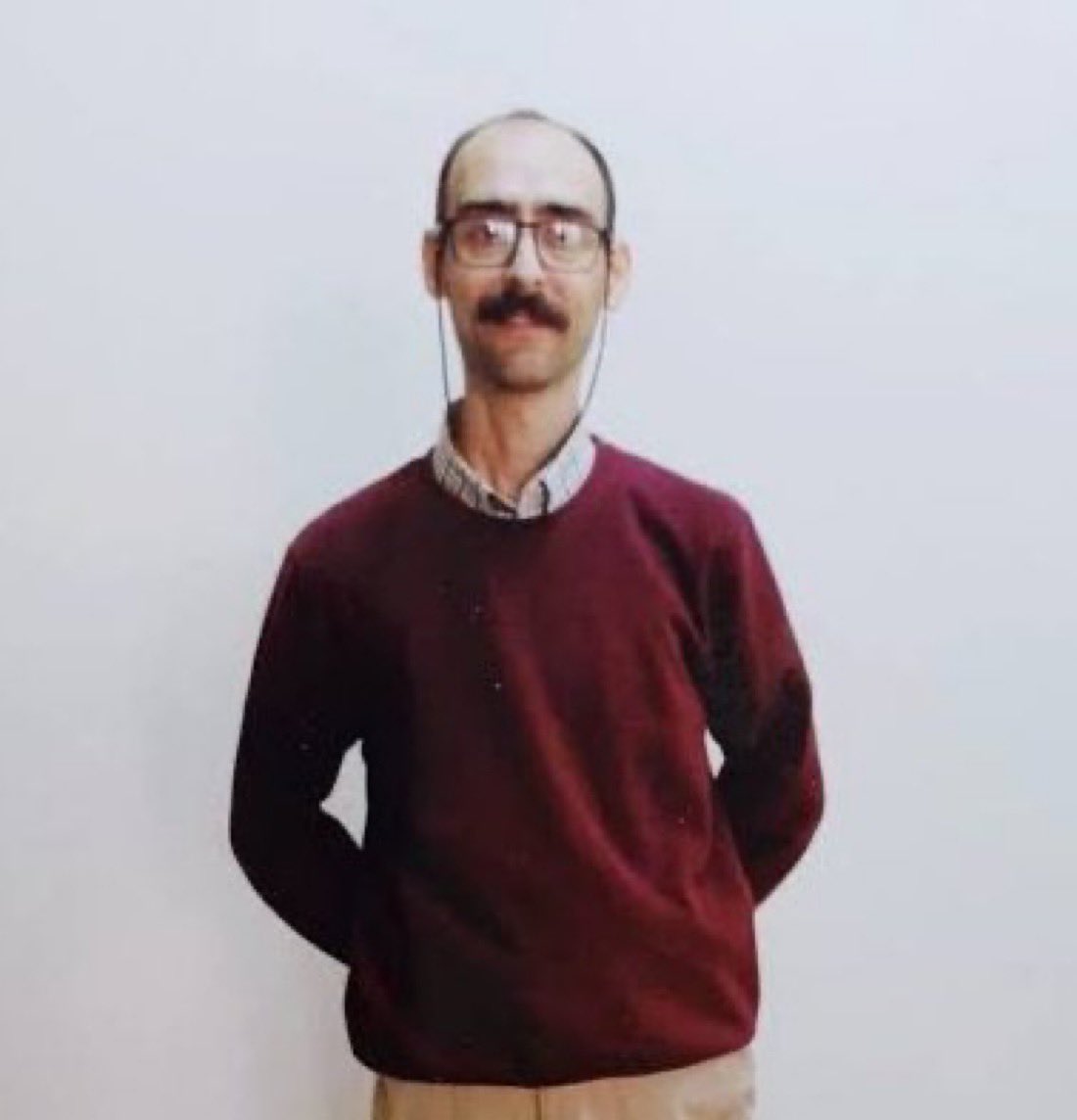 “Ağır tecrit koşullarının siyasi mahpusları güçsüz bırakmayı hedeflediğini savunan Yılmaz,“Biz düşüncelerimizi, siyasi kimliğimizi ve kişiliğimizi korumak için direniyoruz” 

Kuyu tiplerinin kapatılması için ölüm orucunda 284. gününde Serkan Onur Yılmaz’ın talepleri karşılansın!