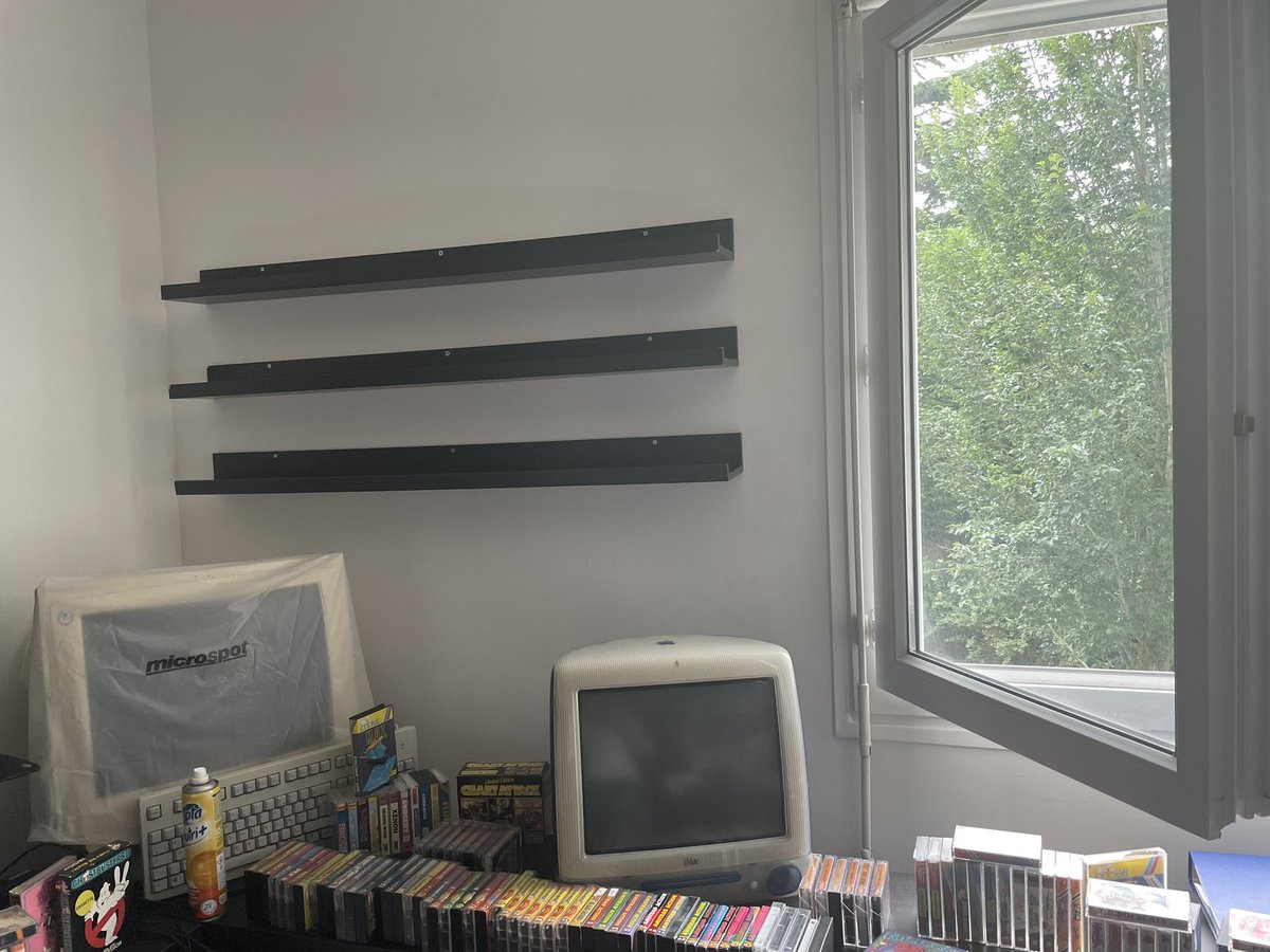 AmstArigA tweet media