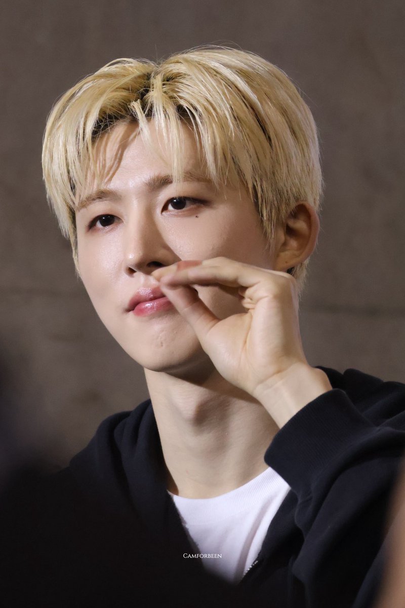 250727 TLP BKK🇹🇭

🤌🏻🤌🏻🤌🏻
#비아이 #김한빈 
#KIMHANBIN #HANBIN #BI  
#2025THELASTPARADEINBANGKOK