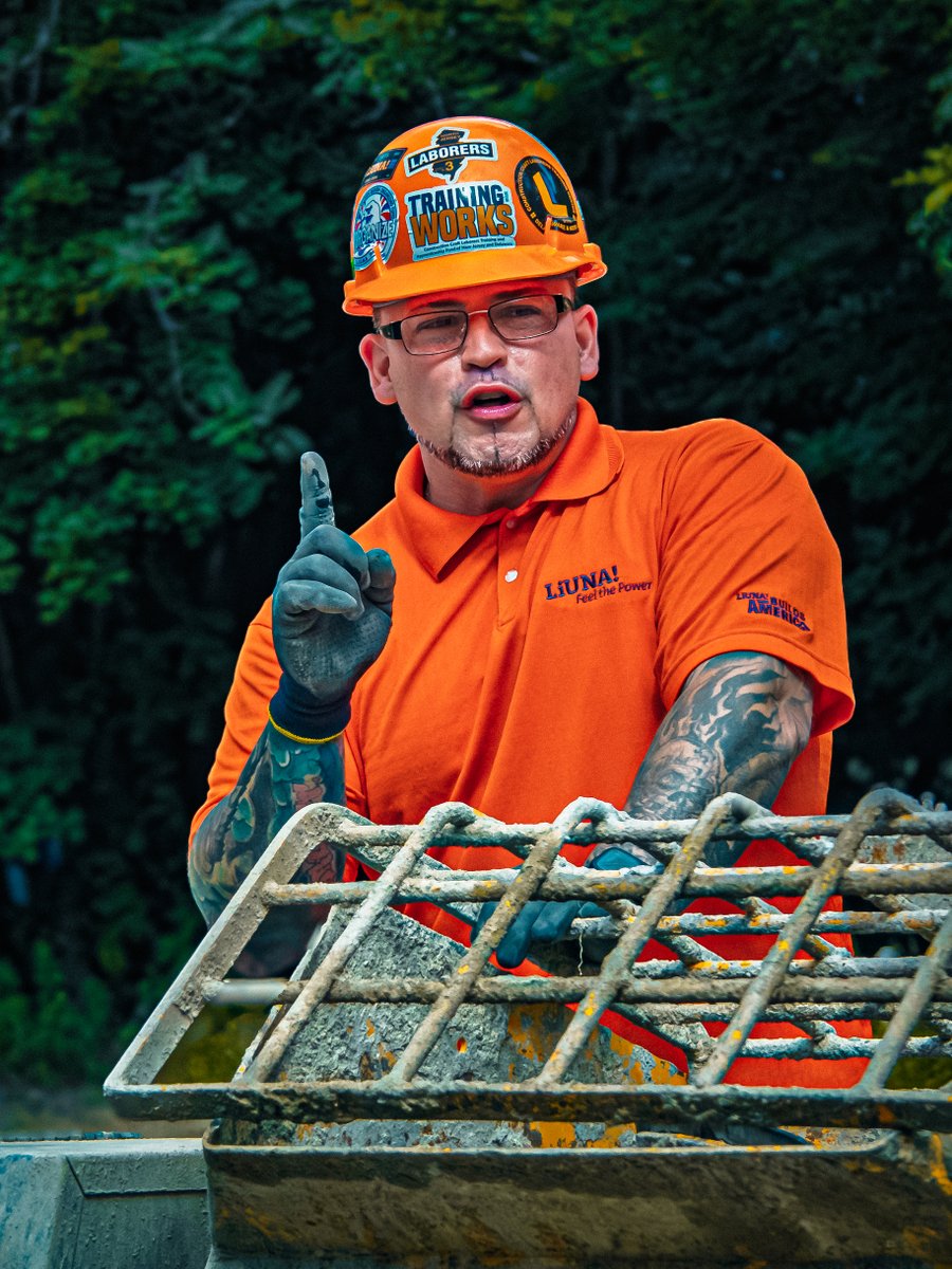 TrainingLiuna's tweet photo. Certified Instructor Ivan Carrion used the power of training to open doors of opportunity and provide career direction at each step on his journey as a Laborer. 👷‍♂️ 
 #LIUNATraining #ThePowerToExcel #FacesOfTraining https://t.co/4gR1FYxqZJ