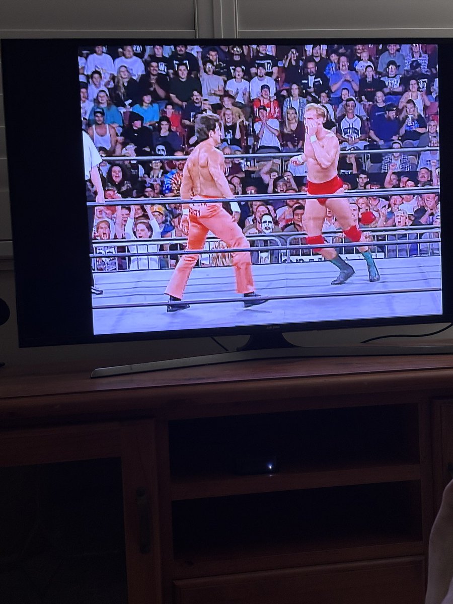 hoopheavenbris's tweet photo. @Official_WMI Scrolling X while watching Nitro 🔥 https://t.co/7gDGwrriV9