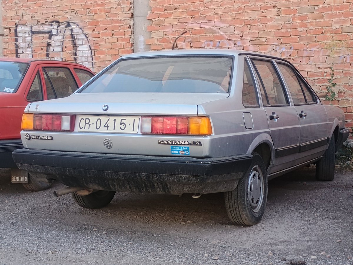 ingrid67_'s tweet photo. Volkswagen Santana &amp; x2 Opel Kadetts!❤️🩶❤️ https://t.co/DtTNRcWKIv