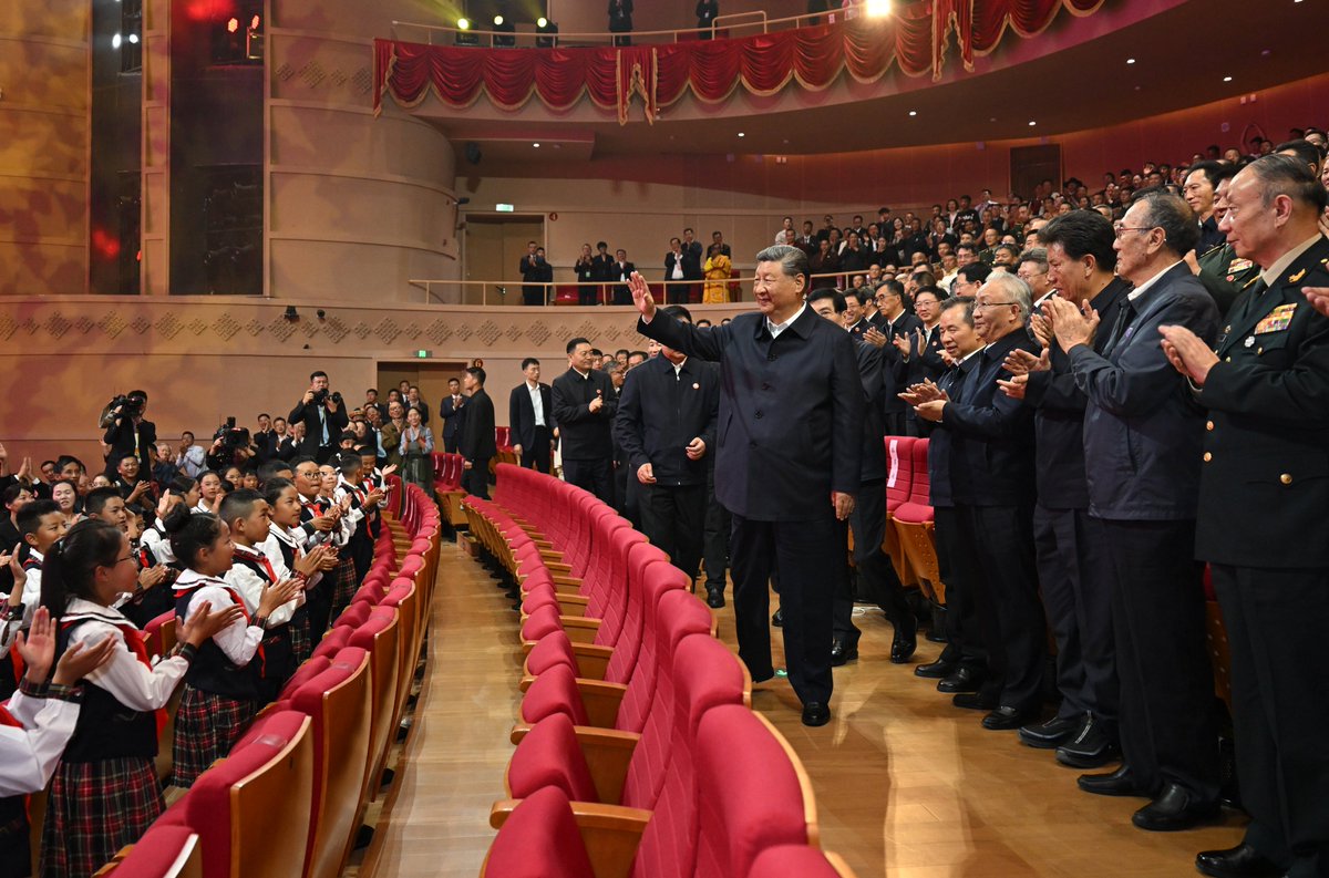 On August 20, General Secretary Xi Jinping, who led a central delegation, arrived in #Lhasa, capital of #Xizang Autonomous Region, to attend activities in celebration of the region's 60th founding anniversary. It was the first time in the history of the Party and the country that