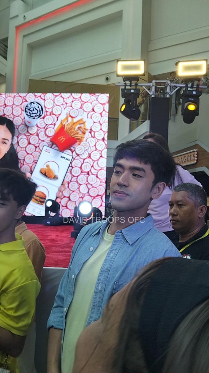 DavidTroopsOFC's tweet photo. That facecard! 🔥

#DavidLicauco | David Licauco

BARDA MCDO POINTS
##MyMcDonaldsRewards
#MayPointSaMcdo
@davidlicauco 
📸: Anjienette https://t.co/ZwpTGHCqgq