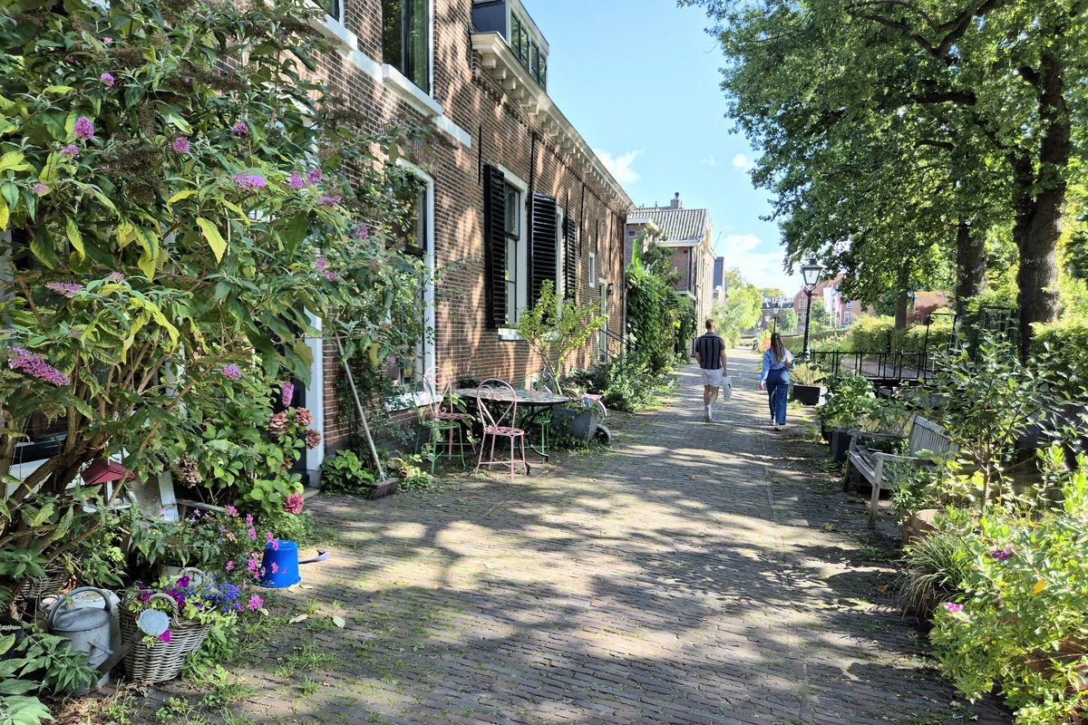 #Leiden centrum functioneert door het meer autoluw maken, steeds meer als een tweede #huiskamer. 
Zoveel fijne plekken om te verblijven!

#FijneStad #GezondeStad
