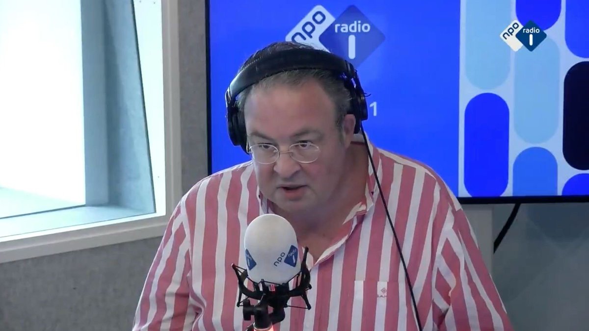 Everyone: "Pyjama Sven is not real"
Pyama Sven: