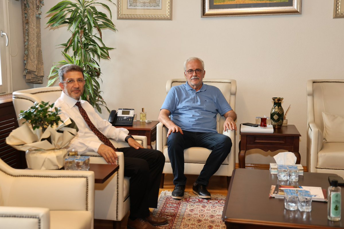 Rektörümüz Prof. Dr. Alkış, İstanbul Sabahattin Zaim Üniversitesi Rektörü Prof. Dr. Ahmet Cevat Acar ziyaret etti

sirnak.edu.tr/tr/aktivite/re…