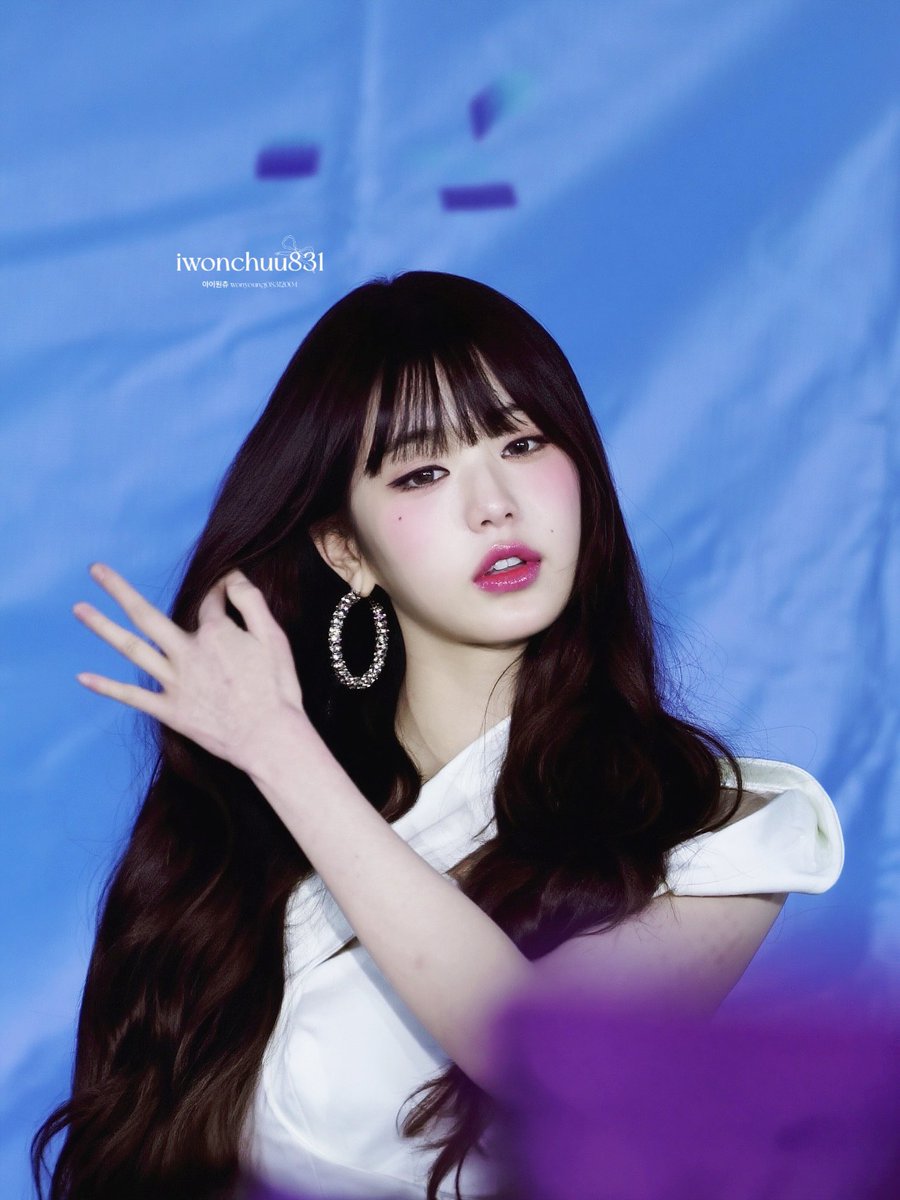 wndudu192567's tweet photo. Wonyoung is the moment. 

KWDAWonAndYoung #YoungAndWonItAll https://t.co/NL6KE806xk