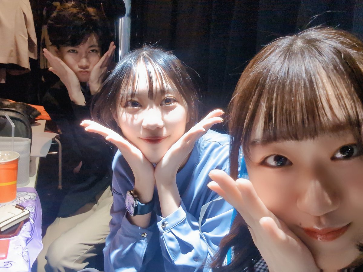 楽屋の様子
きゅるんきゅるんで撮ったんだけど、清ちゃんだけライト綺麗に当たって神々しい感じになってる✨
羽とか生えそうな雰囲気

#xingeye3