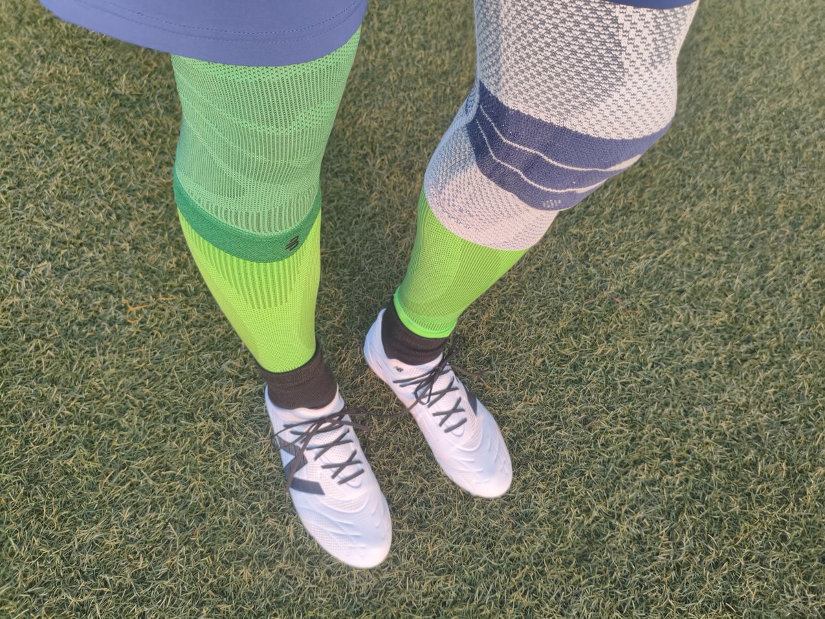 0014blog's tweet image. 膝痛いっていう方、#bauerfeind のゲニュTrainがほんと良いので是非是非

少なくとも、僕はかなり楽になります✨

レビュー記事もあるので、参考までに―！
↓
0014.site/archives/categ…