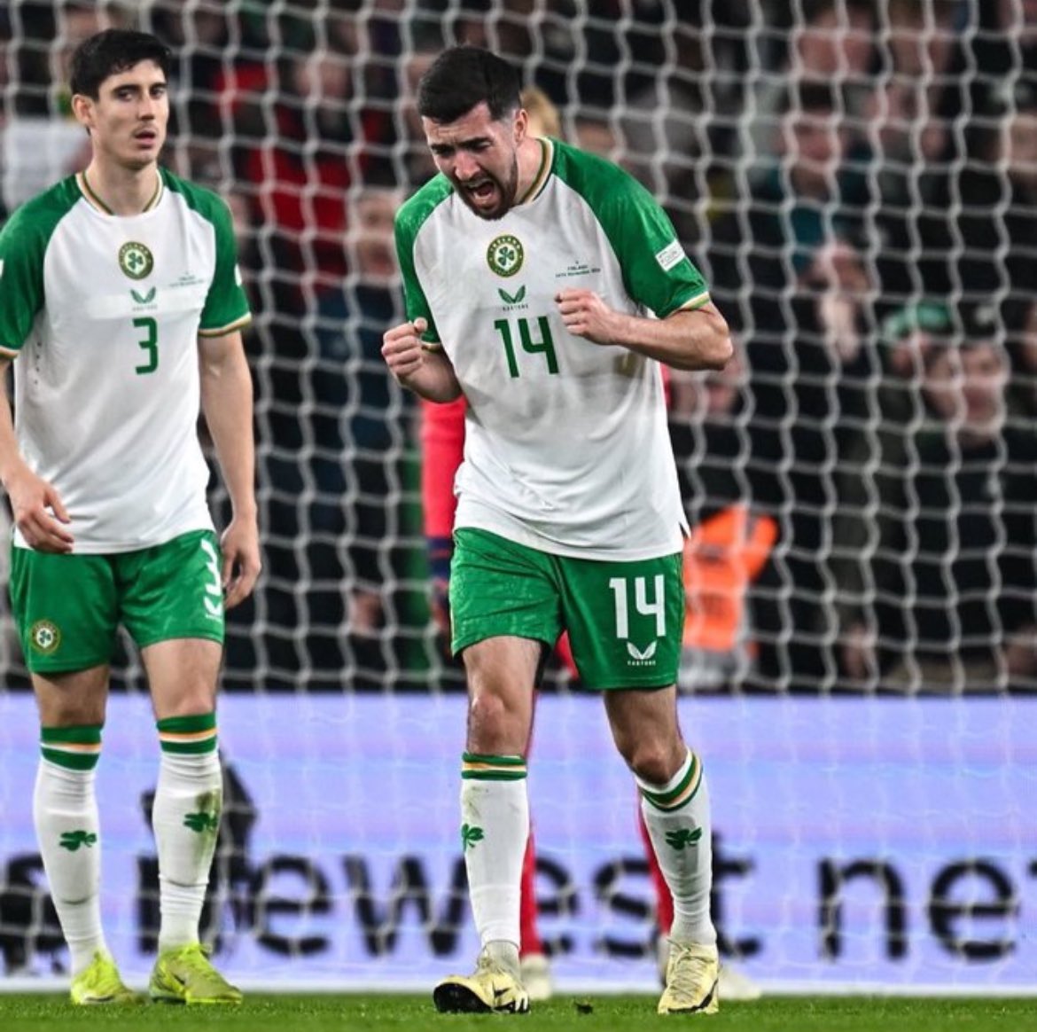 Rep of Ireland Player Tracker (@reptracker) on Twitter photo Southampton are persuing a deal to sign Finn Azaz!🇮🇪
Southampton see Azaz as type of player that will help guide The Saints back to the Premier League with Middlesbrough valuing him in excess of £10 million.
Talks are still ongoing with Azaz open to the move.
(<a href="/JacobsBen/">Ben Jacobs</a>) Southampton are persuing a deal to sign Finn Azaz!🇮🇪
Southampton see Azaz as type of player that will help guide The Saints back to the Premier League with Middlesbrough valuing him in excess of £10 million.
Talks are still ongoing with Azaz open to the move.
(<a href="/JacobsBen/">Ben Jacobs</a>)
