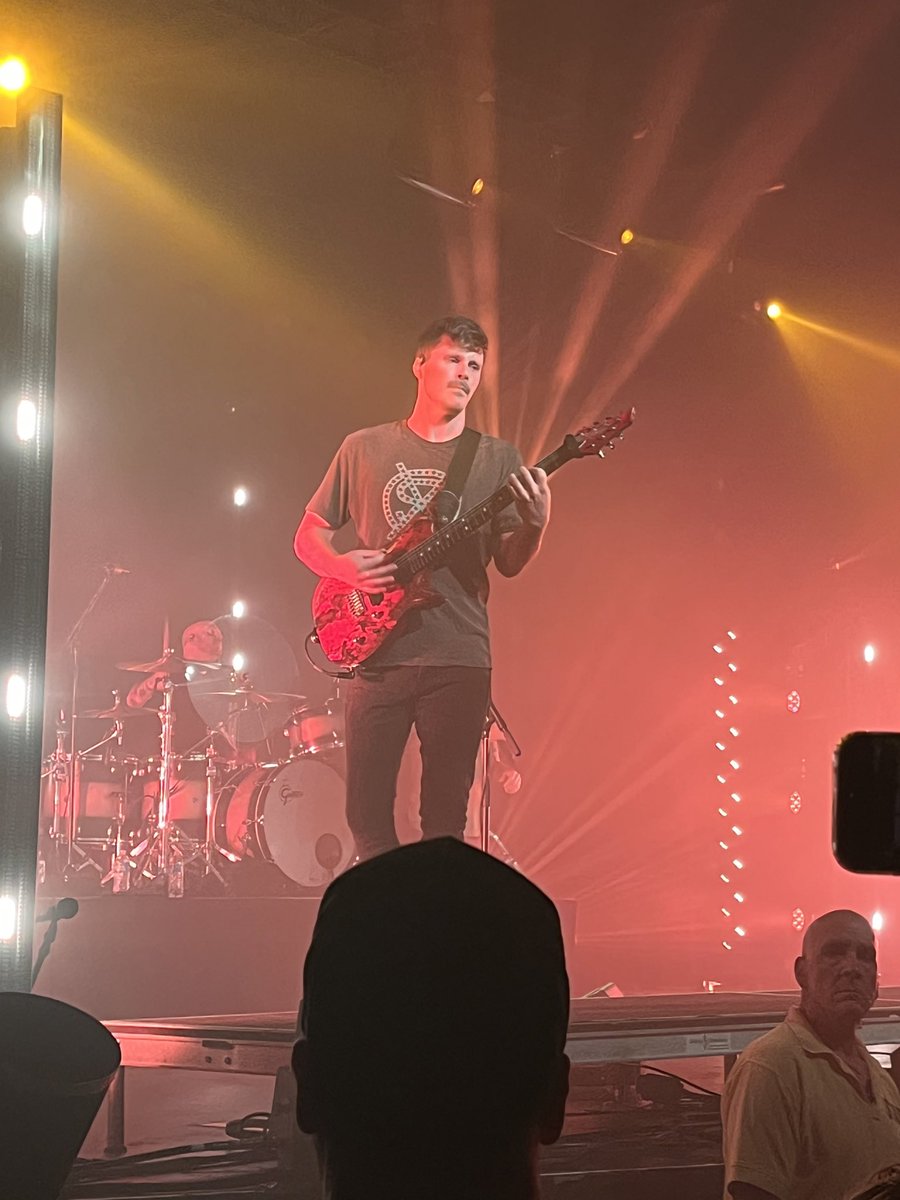fujiko_new555's tweet photo. 08.20.2025 @OLNband , Roseland Theatre, Portland 🇺🇸その1
Awesome show tonight again. It was a lot of fun! I really appreciate you all that I had a fantastic time! The final tour is going on, so I should try to go see your shows again, definitely maybe.
#OurLastNight #Roseland https://t.co/q1IunCQwnx