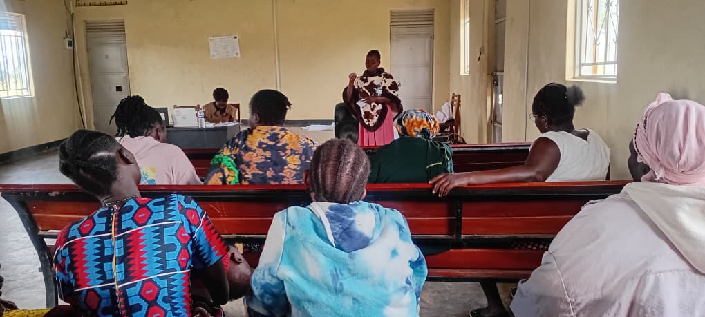 KaramojaWomen's tweet photo. During #WEAV reflection meetings across Napak, Kaabong, Abim, Moroto &amp; Nakapiripirit, women highlighted key advocacy issues as rising alcoholism, land conflicts, and lack of property/business ownership which are  barriers to microloans &amp; #GROW program access. #WomenEmpowerment https://t.co/lUaDg7ZVhn