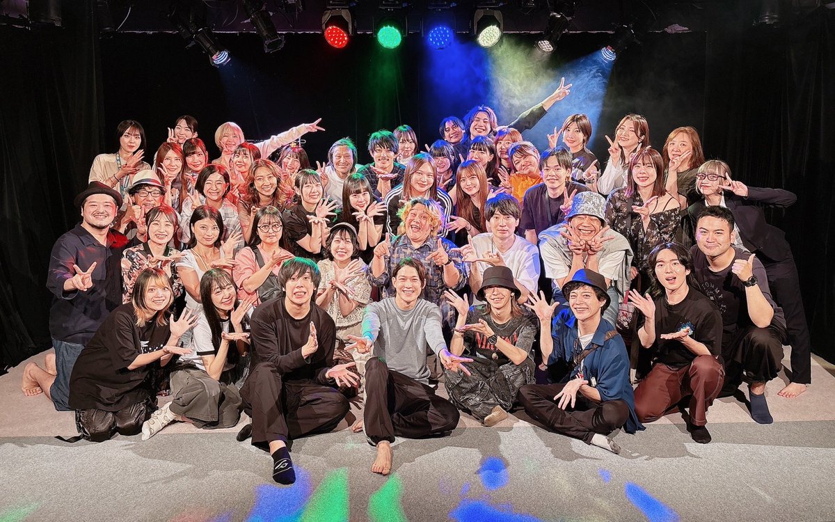 #あんた誰2025
ゲネプロも無事に終わりました。

こんなに知り合い達に駆けつけてもらって、
幸せだよ、本当に皆んなありがとね。

皆んな大好きだよ！！！！！

遂に初日の幕開け！！
大切に全力で楽しんでくるよ〜！！