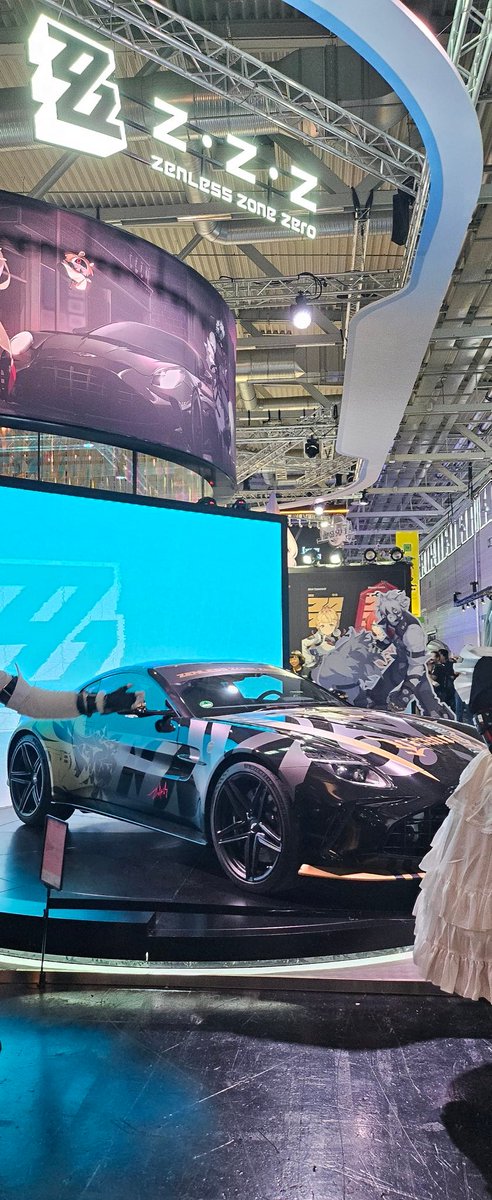 sixthscara's tweet photo. #ridemysterytales #astonmartinzzz #Gamescom2025 #zzzero https://t.co/xh8bJR51N9