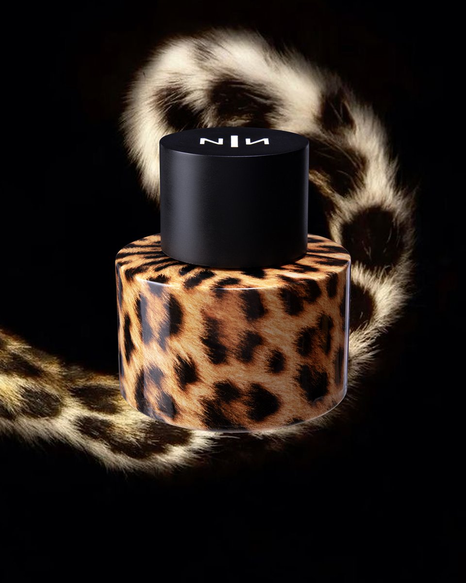 limonero_it's tweet photo. Una  #fragranza maliziosa, impertinente, audace o...dal cuore tenero? Ci siamo innamorati di #Felina: un #profumo innovativo che mescola le note di #cocco, #latte e #vaniglia a quelle del #cioccolato e del #ginepro. Che cuore ha una donna Felina? mettici il #naso e lo scoprirai! https://t.co/cE2WAlxZsk