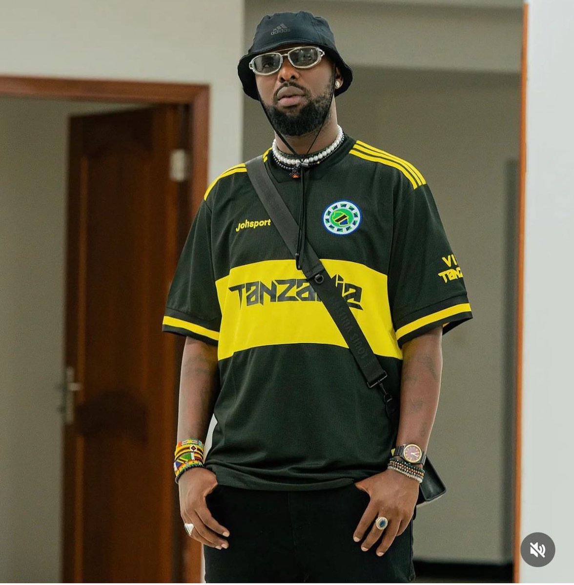 YOUNG MANDELA 🇹🇿