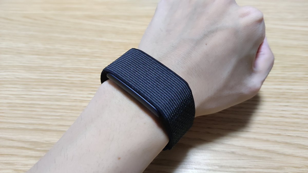 gadget_lee_'s tweet photo. 【Amazfit Helio Strap】
・一見すると普通のリストバンドだけど実は健康情報を継続できる
・心拍数や睡眠計測可能
・バッテリーは最大10日間
・5つのスポーツ自動認識
・iPhoneとAndroid対応
軽くて快適な付け心地なのでストレスフリーで健康情報を計測できます👍
https://t.co/fucdAwwPPj https://t.co/QaoppaYtoJ