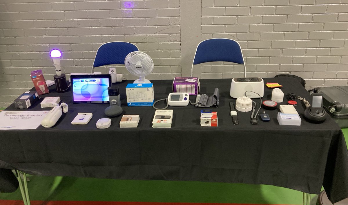 LanarkshireTec's tweet photo. The team are ready for Day 2 of the @MSKLanPhysio Community Appointment Days in the Time Capsule Coatbridge!
#CommunityAppointmentDays #innovation #MSKPhysiotherapy #TechnologyEnabledCare https://t.co/ETFduaUzA7