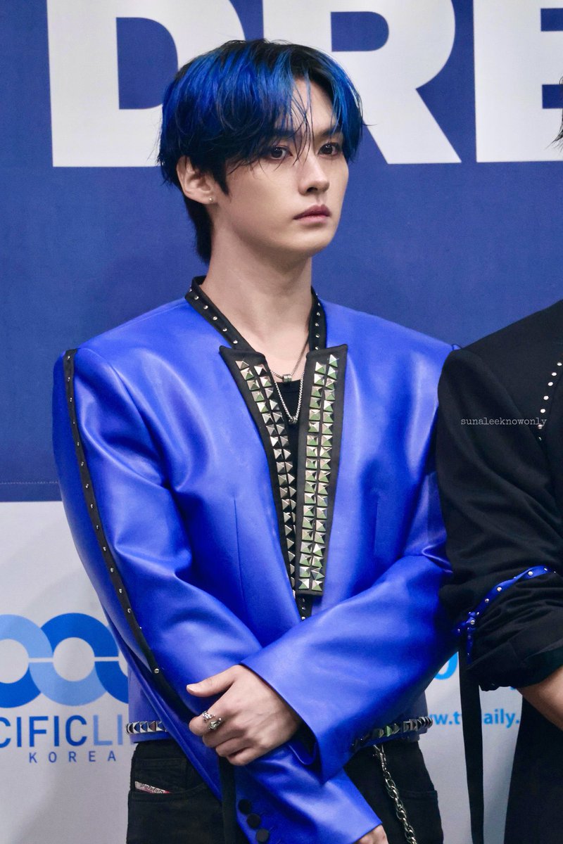 BLUE LEE KNOW BAISWNOSNWSO