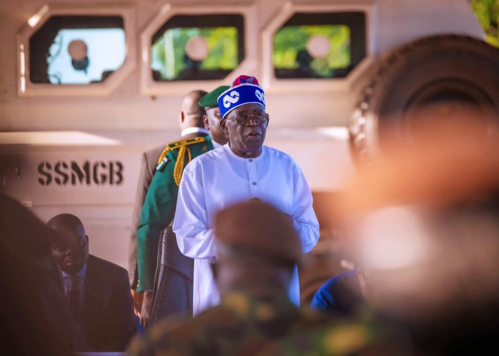 The_socialistt's tweet photo. If Bola Ahmed Tinubu is your President, retweet and drop ur handle let's follow each other

Bola Tinubu follow train 🦇🦇🦇

Thursday Progressive follow train https://t.co/Y6JDGchoKE