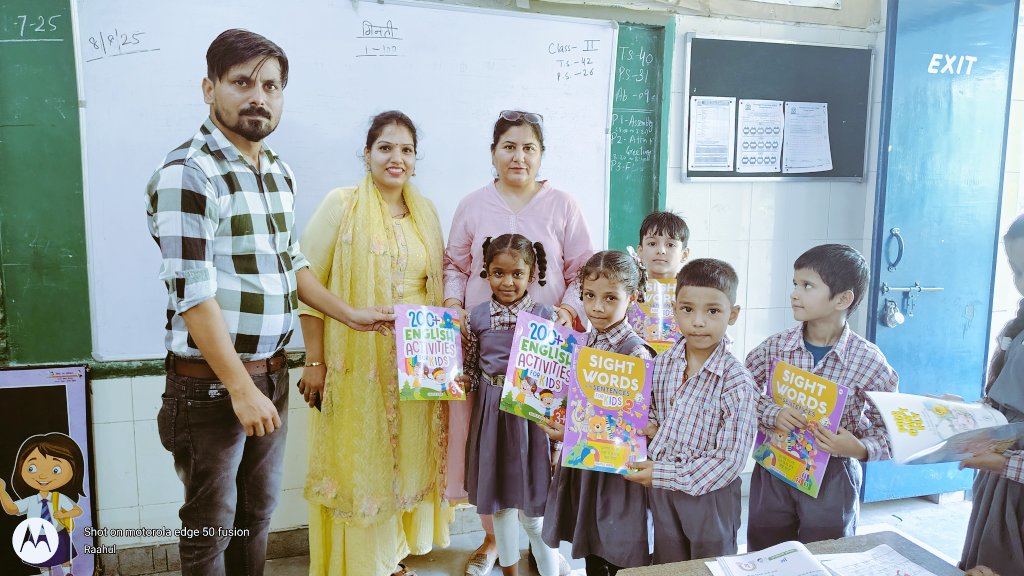 Theme - Story Books Distribution
School- MCPS TATARPUR
HOS- Ms. Manju
Vol- Rahul Rajput
Date- 21-08-2025
Class– 2
Stu Ip- 20
Vid. In- Shifali
CRCC- Rahul
DURCC- Mr.Vikas Sharma
Zone- 15
Dist-West A
#VidyanjaliUtsavDelhi #NEP2020 #JoinVidyanjali #Vidyanjali <a href="/durccwa/">Office of DURCC West- A</a> <a href="/DIETRNDELHI/">DIETRNDELHI</a>