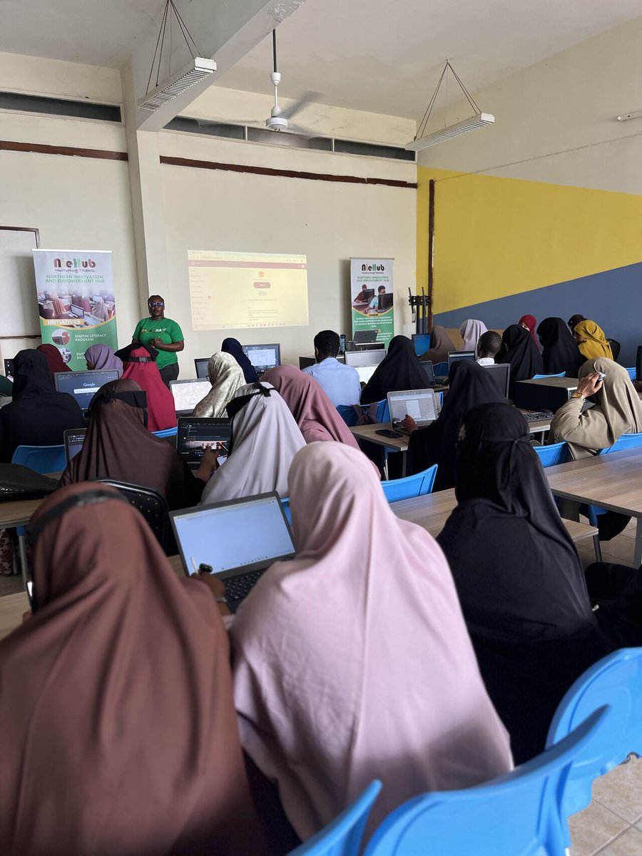CountrywideHubs's tweet image. The future of work is digital, and hubs are making it more inclusive.
In Garissa, @NIEhub is empowering young women through #AjiraForShe, building the skills and confidence needed to thrive in the online economy 💻
#CountrywideHubs #DigitalInclusion #YouthEmpowerment