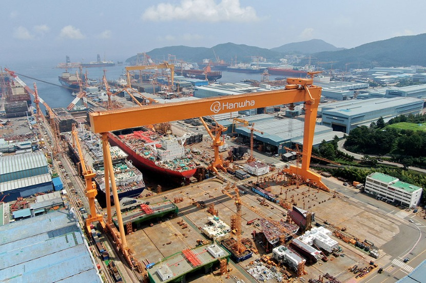 OE_greenmarine's tweet photo. South Korea amends regulations to support green shipping and shipbuilding efforts
https://t.co/1fONn2wQ9o

#maritime #shipping #shipbuilding #sustainability #decarbonization #southkorea https://t.co/B0otpUN4Ax