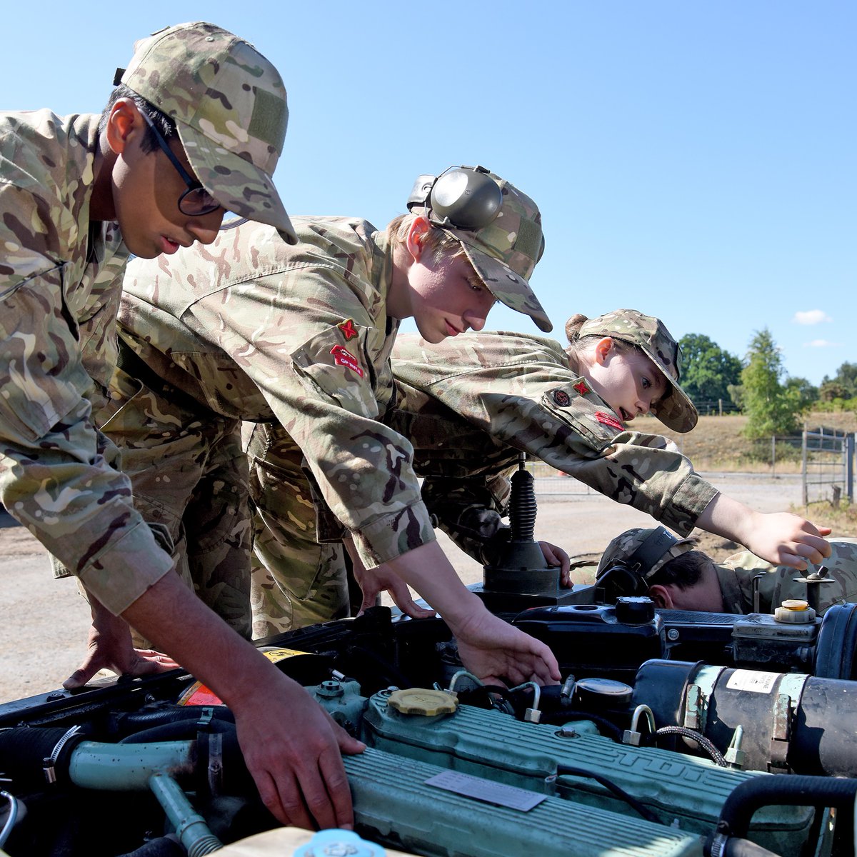 SouthEastRFCA's tweet photo. 🎓 GCSE Results Day 2025 🎓
To all cadets receiving their GCSE results today — well done!
Whatever your next steps — Sixth Form, college, apprenticeships, or a new adventure — your cadet family is behind you 100%.
#SERFCA #SouthEastCadets #GCSEResultsDay #ProudToBeACadet https://t.co/DJNFOL3j8u