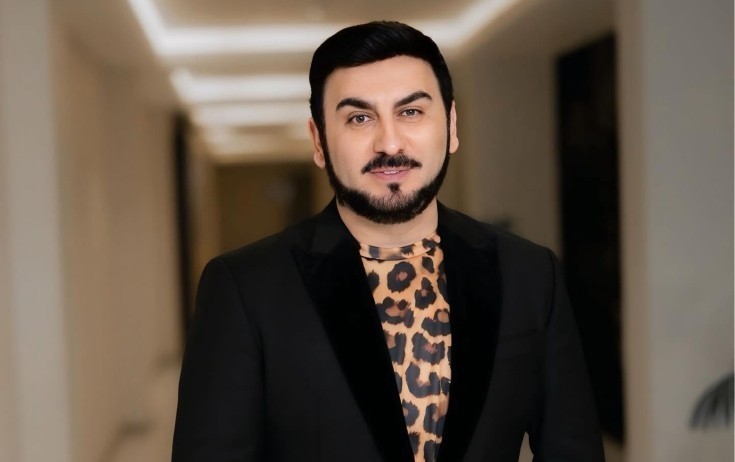 NezerAz's tweet image. Tolik müğənnilərin məktəbli forması ilə bağlı şikayətlərinə sərt reaksiya verdi
#Tolik #ŞouBiznes
🔗 Ətraflı linkdə 👉 nezer.media/tolik-mug%c9%9…