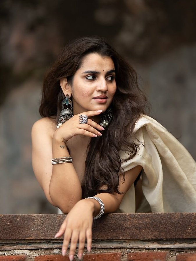 Gy3M6x4a4AAP1JQ?format=jpg&name=900x900