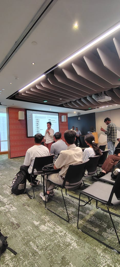 NitinKS92's tweet photo. Hello Connections 🙌🏻 

Stepping into @Microsoft Gurugram for the #BuildItTour 2.0 was truly surreal 💙
A day buzzing with innovation, inspiring sessions &amp; amazing connections! 🚀

Grateful to #HackWithIndia for making this milestone possible. 🌟
#Microsoft #Innovation #Networking https://t.co/YxfHsltTki