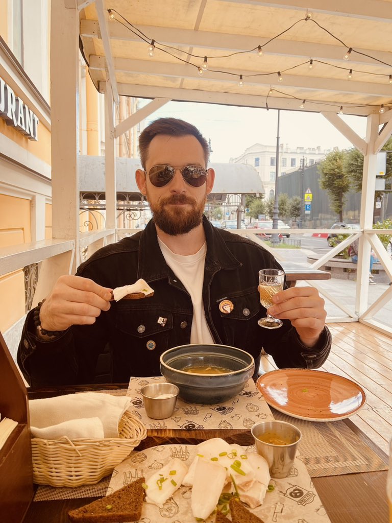 Alex Trade (@alextrayder) on Twitter photo GM and cheers ๐ GM and cheers ๐