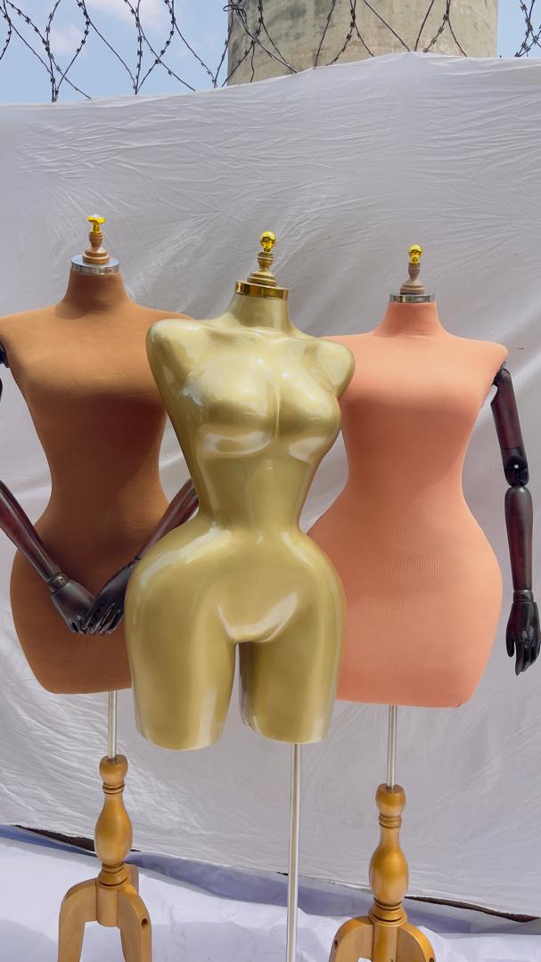 I sell costume-made Mannequins 🇳🇬 
at Man N Queens studio 📍IBADAN 

🏷 35.... 120k...