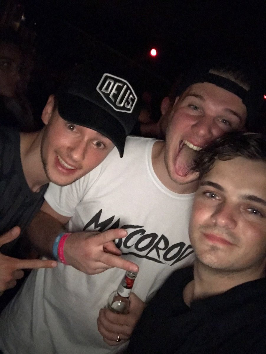 arcandomusic's tweet image. From 2017 meeting @MartinGarrix backstage at Ushuaïa, to now releasing music together &amp;amp; playing it on stage..

‘Set Me Free’ drops at midnight - who’s excited?! 🌜