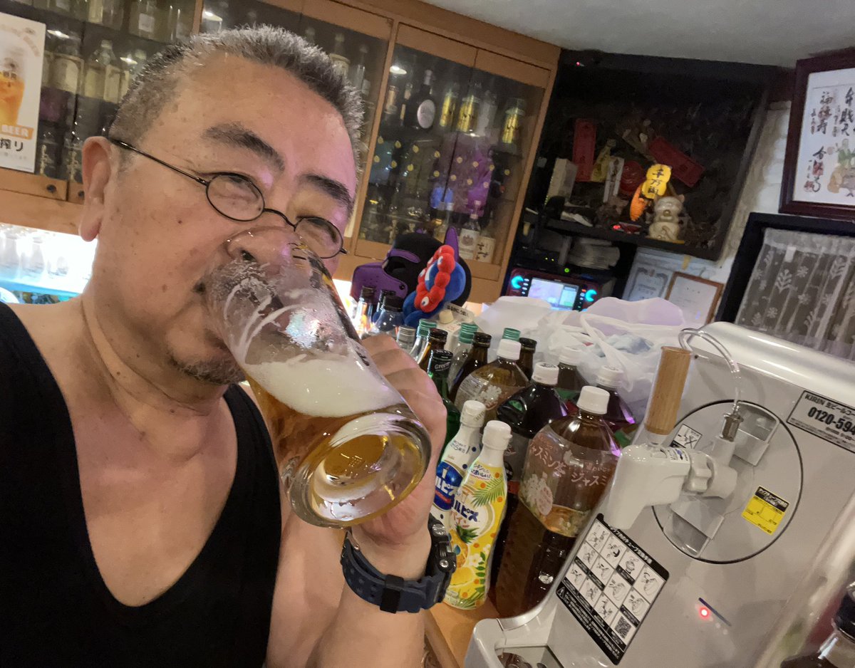 ぷはっ😆キンキンに冷えてやがるぜ🍺
生ビール始めました🍻😚