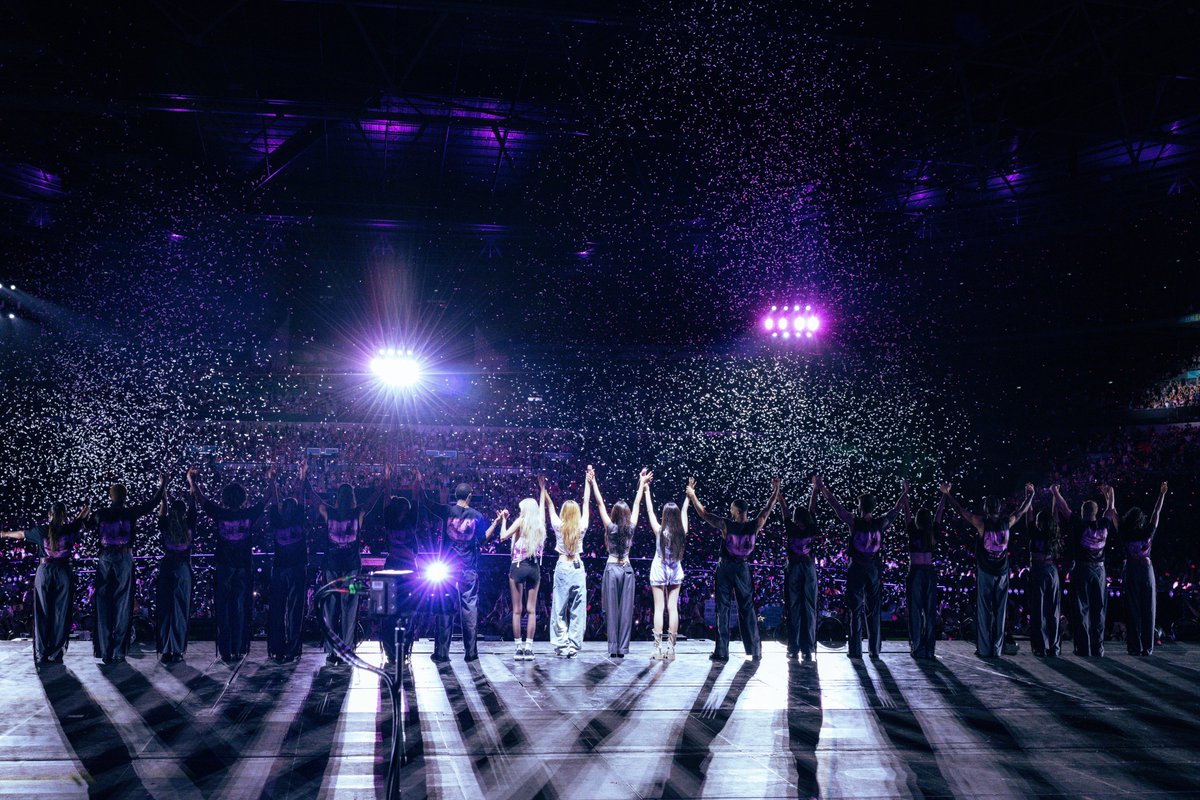 LiveNationKpop's tweet photo. Still buzzing from two unforgettable nights at Wembley Stadium — the perfect finale to BLACKPINK WORLD TOUR <DEADLINE>’s EUROPE & UK leg!

ᴀꜱɪᴀ, ʏᴏᴜ’ʀᴇ ᴜᴘ ɴᴇxᴛ! ʟᴇᴛ’ꜱ ɢᴏ 🖤🩷

🎫 Visit https://t.co/u1DuZd1Loe for more info

📸 ʏɢ ᴇɴᴛᴇʀᴛᴀɪɴᴍᴇɴᴛ
#BLACKPINK #블랙핑크 #WORLDTOUR #DEADLINE #YG